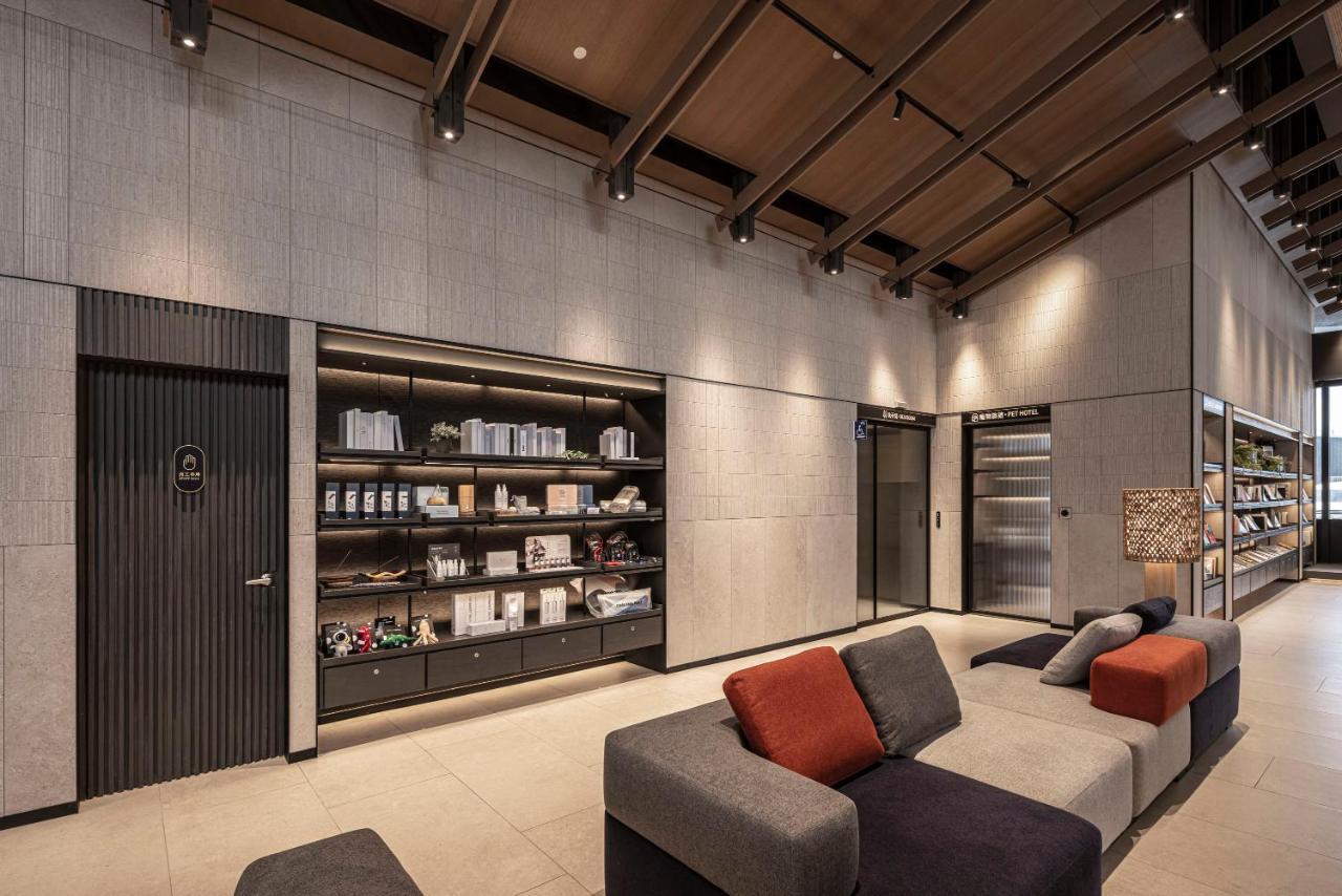 Lakeshore Hotel Hualien Taroko Shunan Exterior foto The interior of the new library